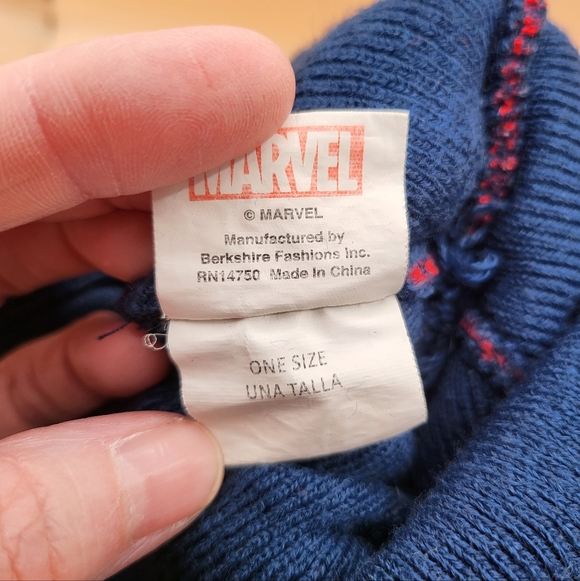 Marvel Captain America Child Beanie Winter Hat - Picture 3 of 4